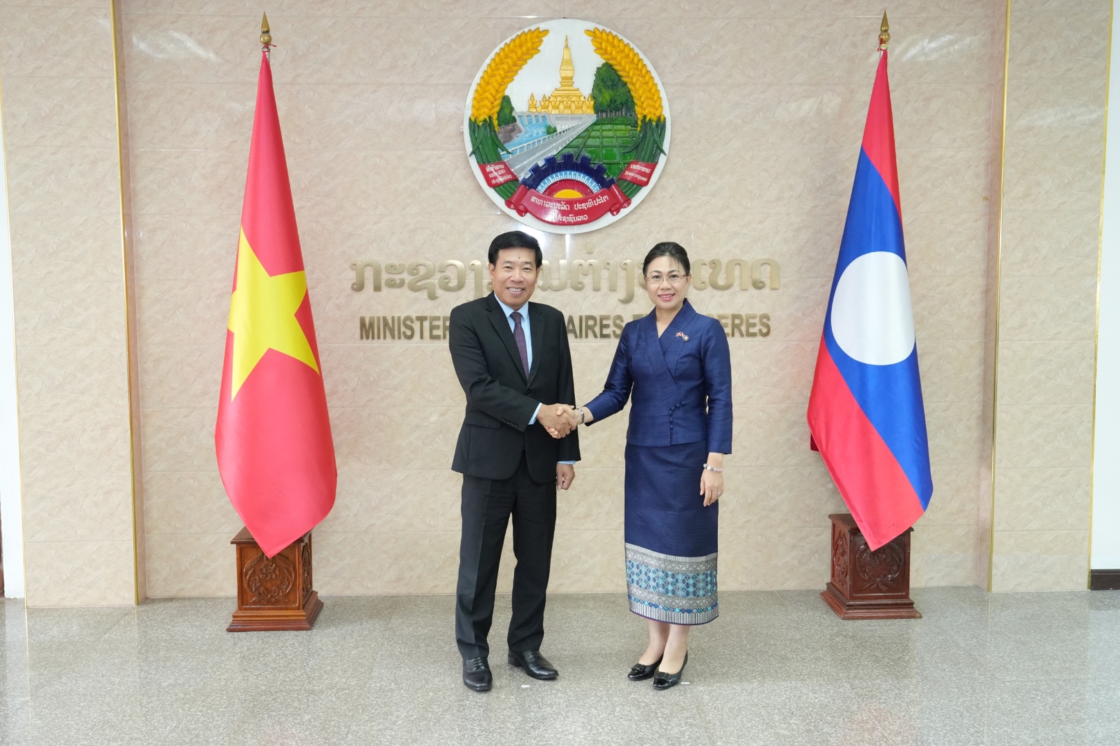 ກອງປະຊຸມປຶກສາຫາລືດ້ານການເມືອງ ຂັ້ນຮອງລັດຖະມົນຕີກະຊວງການຕ່າງປະເທດ ຄັ້ງທີ 10 ລະຫວ່າງ ສປປ ລາວ ແລະ ສສ. ຫວຽດນາມ
