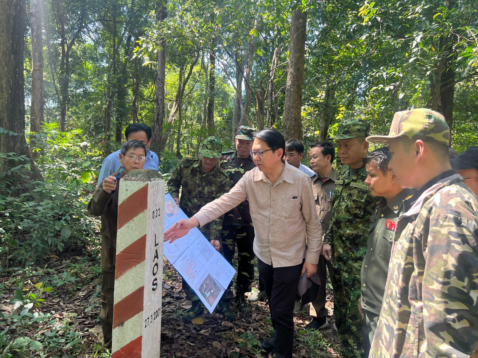 ການເຄື່ອນໄຫວວຽກງານຊາຍແດນຂອງ ທ່ານຮອງລັດຖະມົນຕີກະຊວງການຕ່າງປະເທດ ຢູ່ ແຂວງອັດຕະປື ແລະ ຈໍາປາສັກ