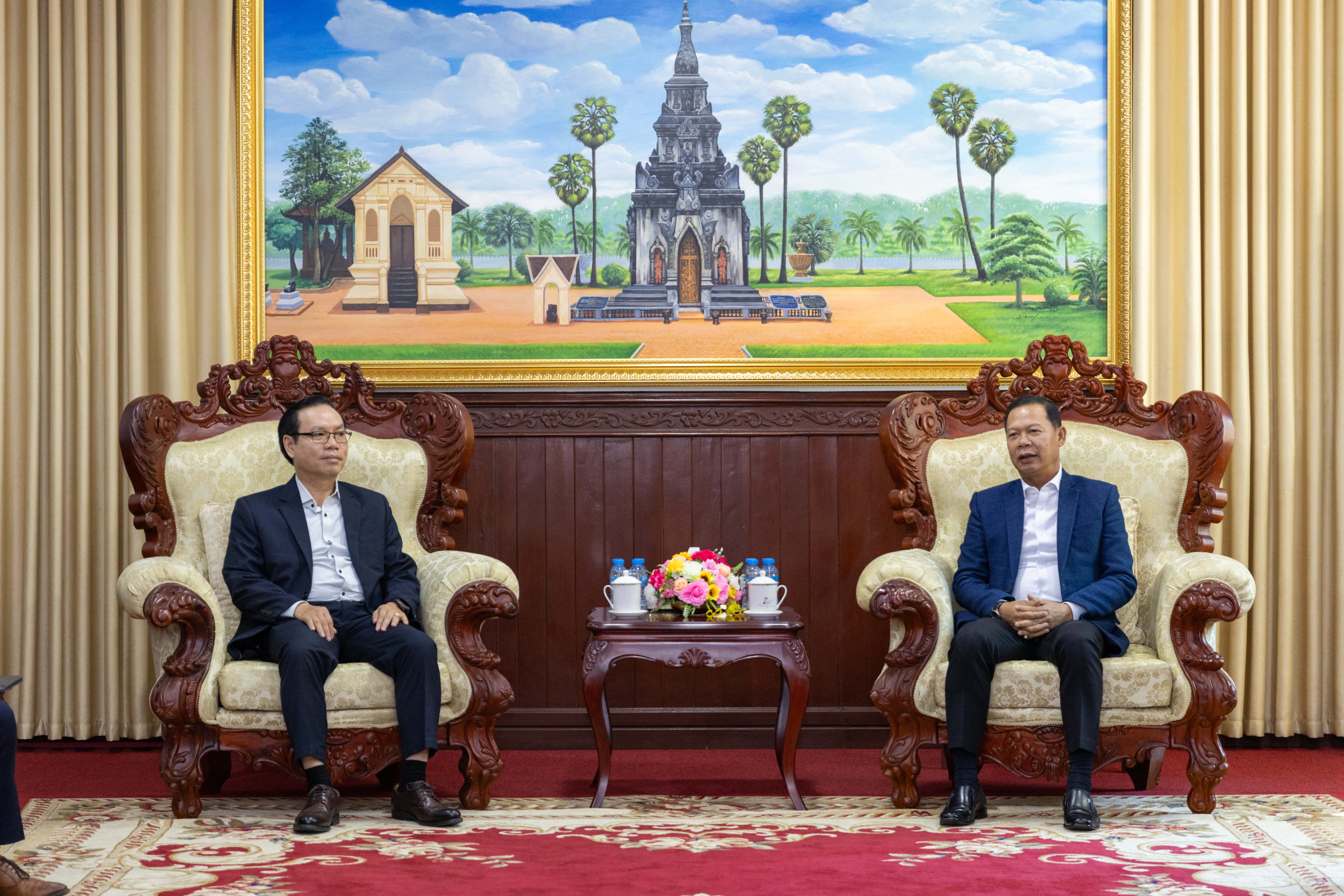 ສະຫາຍ ໄມທອງ ທໍາມະວົງສາ, ຮອງເລຂາຄະນະບໍລິຫານງານພັກ, ຮອງລັດຖະມົນຕີກະຊວງການຕ່າງປະເທດ ນໍາພາອົງການຈັດຕັ້ງມະຫາຊົນ ເຄື່ອນໄຫວຢ້ຽມຢາມແຂວງສະຫວັນນະເຂດ