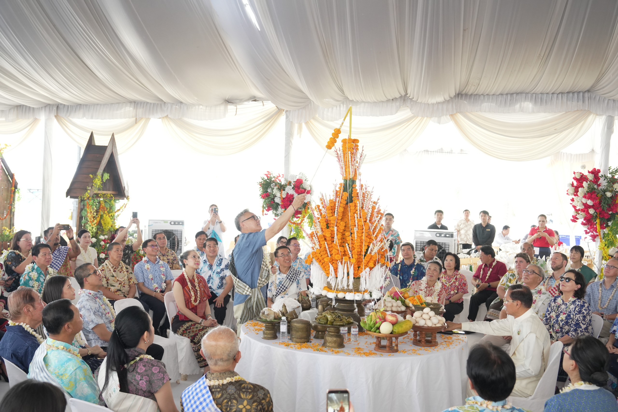 ກະຊວງການຕ່າງປະເທດ ແລະ ຄະນະພົວພັນຕ່າງປະເທດສູນກາງພັກ  ຮ່ວມກັບ ບັນດາທູຕານຸທູດຕ່າງປະເທດ ແລະ ອົງການຈັດຕັ້ງສາກົນ ປະຈຳ ສປປ ລາວ  ສະເຫຼີມສະຫຼອງບຸນປີໃໝ່ລາວ ພ.ສ 2569